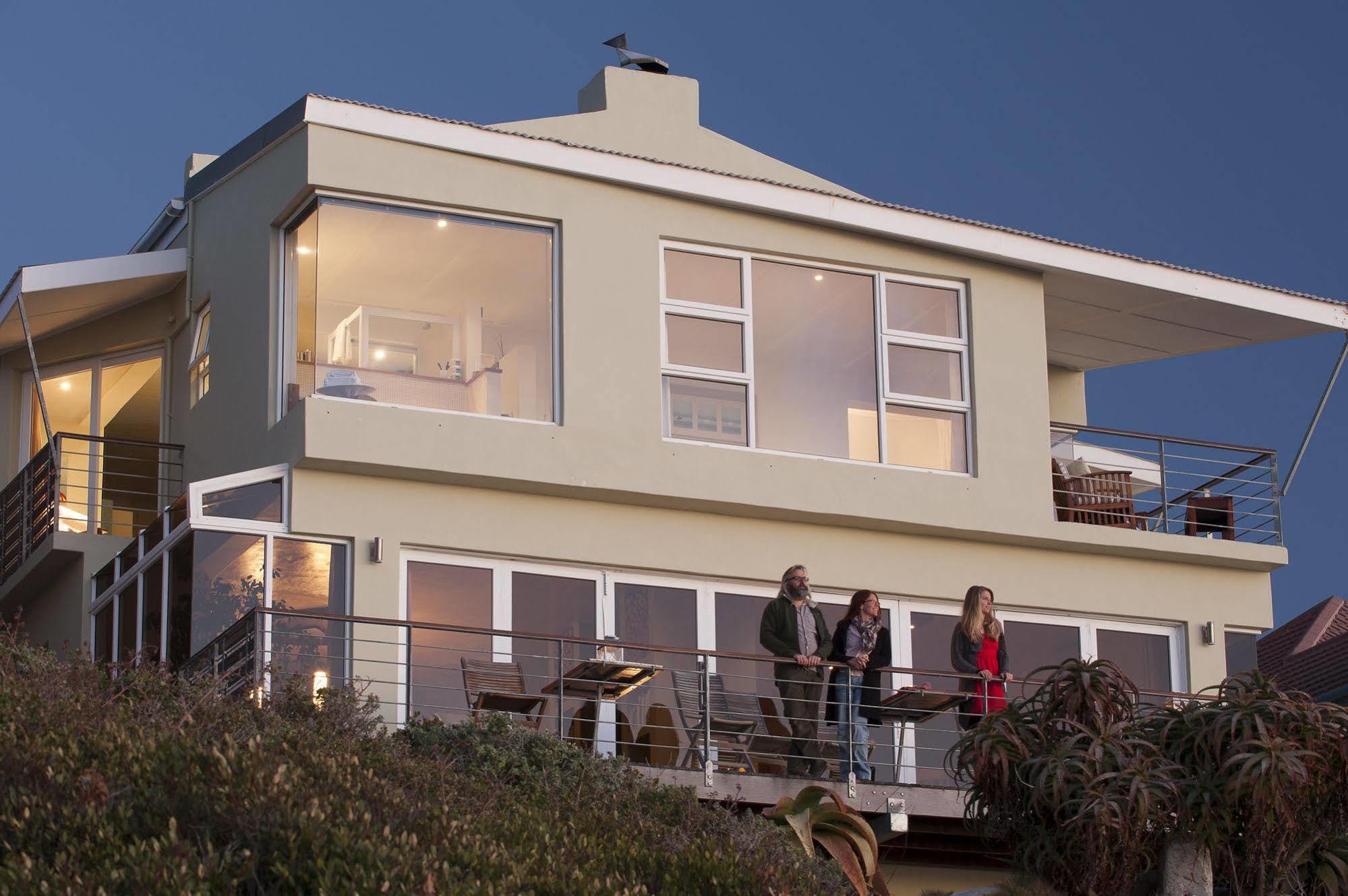 Whalesong Lodge Gansbaai Esterno foto