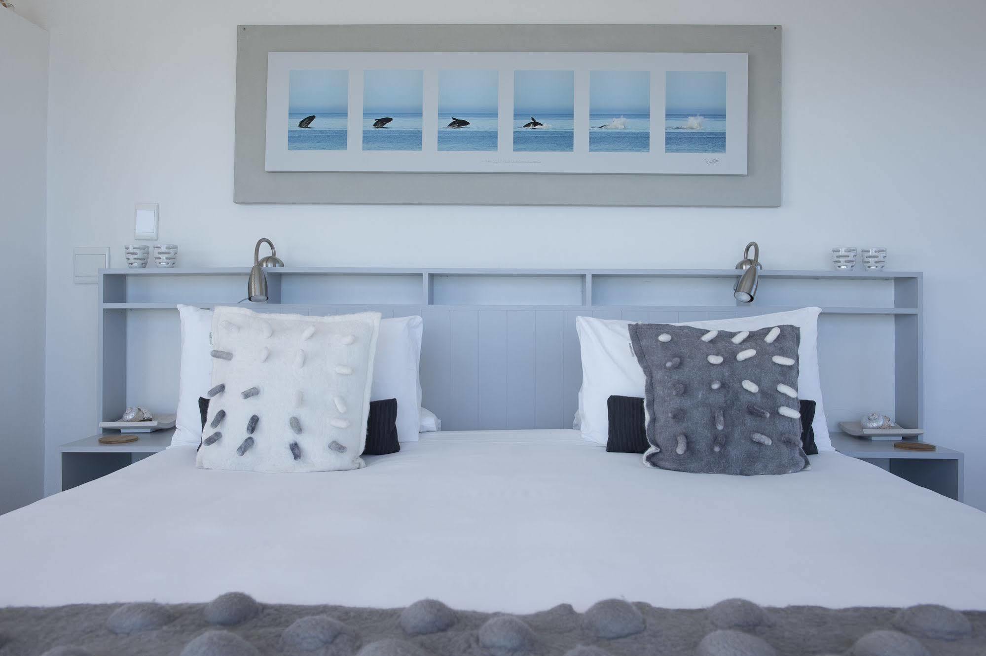 Whalesong Lodge Gansbaai Esterno foto
